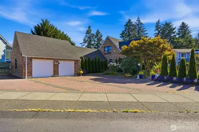 16515 39th Avenue E, Tacoma, WA 98446 - Photo 2