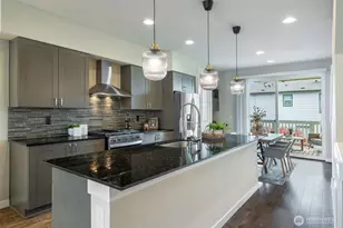 9725 10th Pl SW, Seattle, WA 98106 - Photo 10
