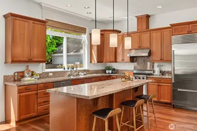4717 NE 50th Street, Seattle, WA 98105 - Photo 16