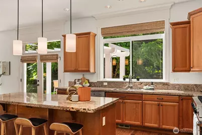 4717 NE 50th Street, Seattle, WA 98105 - Photo 18