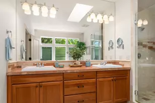 4717 NE 50th St, Seattle, WA 98105 - Photo 30