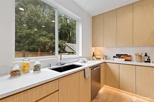 3983 162nd Pl NW, Bellevue, WA 98006 - Photo 10