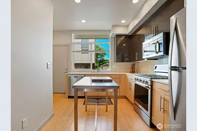 6911 California Avenue SW #C, Seattle, WA 98136 - Photo 8