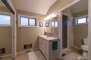 727 K St, Centralia, WA 98531 - Photo 20