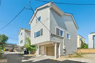 7530 43rd Ave S, Seattle, WA 98118 - Photo 2