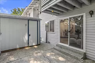 12729 NE 144th St, Kirkland, WA 98034 - Photo 22