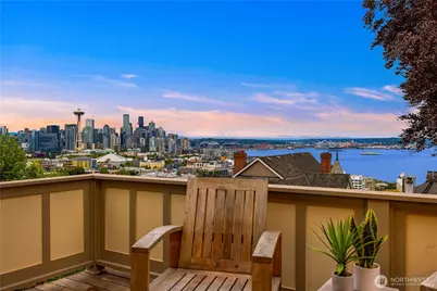 525 W Prospect Street #A, Seattle, WA 98119 - Photo 2