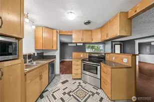 761 S 92nd St, Tacoma, WA 98444 - Photo 6