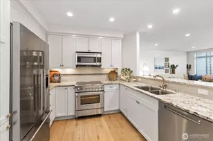 45 Pine St, Edmonds, WA 98020 - Photo 10