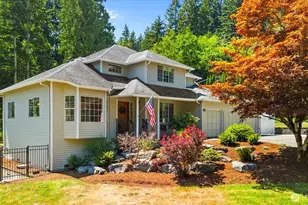 18223 Yew Way, Snohomish, WA 98296 - Photo 2
