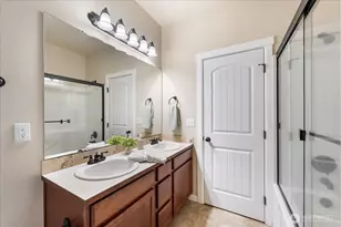 17820 35th Ave E, Tacoma, WA 98446 - Photo 18