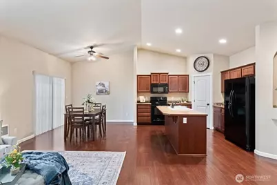 17820 35th Avenue E, Tacoma, WA 98446 - Photo 10