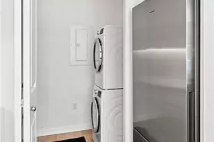 2607 Western Ave, Seattle, WA 98121 - Photo 12