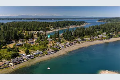 2827 Moorelands Drive NW, Gig Harbor, WA 98335 - Photo 2