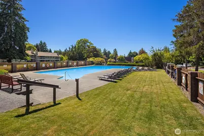 11208 NE 68th #114, Kirkland, WA 98033 - Photo 18