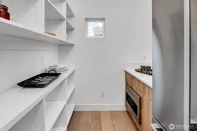 427 102nd Avenue SE, Bellevue, WA 98004 - Photo 12
