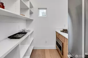427 102nd Ave SE, Bellevue, WA 98004 - Photo 12