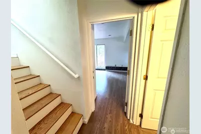 4016 Burton Place W, Seattle, WA 98199 - Photo 16