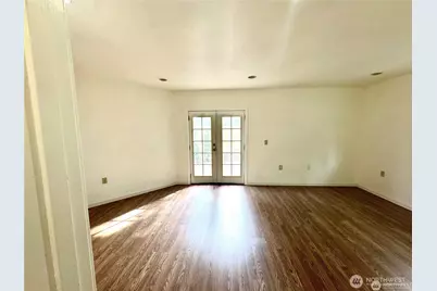 4016 Burton Place W, Seattle, WA 98199 - Photo 18