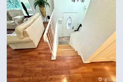 4016 Burton Place W, Seattle, WA 98199 - Photo 2
