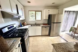 4016 Burton Pl W, Seattle, WA 98199 - Photo 10