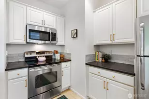 2110 California Ave SW, Seattle, WA 98116 - Photo 10