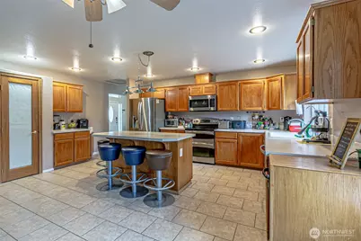 11218 215th Avenue E, Bonney Lake, WA 98391 - Photo 12