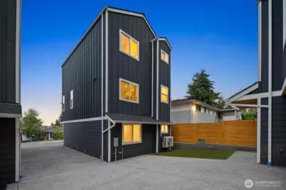 13321 3rd Avenue NE, Seattle, WA 98125 - Photo 38