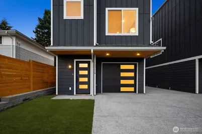 13321 3rd Avenue NE, Seattle, WA 98125 - Photo 1