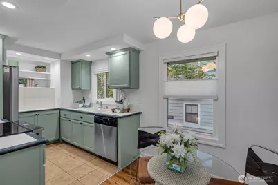 2315 B Franklin Avenue E #B, Seattle, WA 98102 - Photo 8