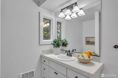 2315 B Franklin Avenue E #B, Seattle, WA 98102 - Photo 24