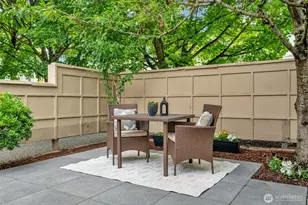 2315 B Franklin Ave E, Seattle, WA 98102 - Photo 32