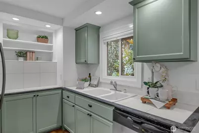 2315 B Franklin Avenue E #B, Seattle, WA 98102 - Photo 10