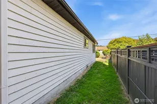 12215 44th Ave S, Tukwila, WA 98178 - Photo 24