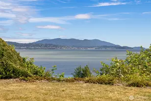 3919 Cliffside Dr, Bellingham, WA 98225 - Photo 2