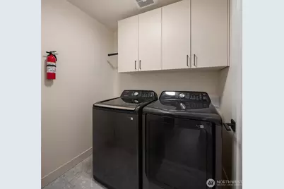 454 NE 40th Street, Seattle, WA 98105 - Photo 32