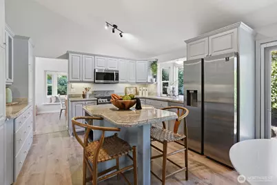 2209 W Lake Sammamish Parkway NE, Redmond, WA 98052 - Photo 4
