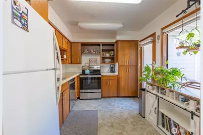 395 NE Washington Avenue, Chehalis, WA 98532 - Photo 2