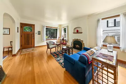 6249 30th Avenue NE, Seattle, WA 98115 - Photo 2