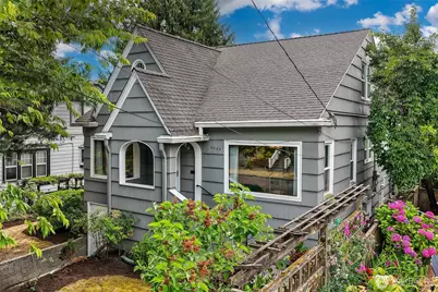 6249 30th Avenue NE, Seattle, WA 98115 - Photo 1