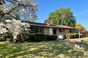 301 NE A St, College Place, WA 99324 - Photo 1