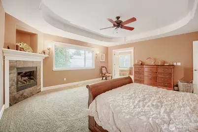 1001 S 38th Court, Renton, WA 98055 - Photo 16