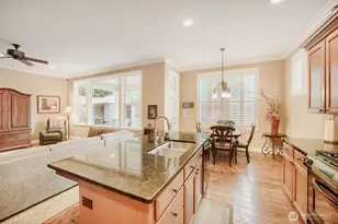 1001 S 38th Ct, Renton, WA 98055 - Photo 12
