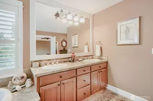 1001 S 38th Ct, Renton, WA 98055 - Photo 18
