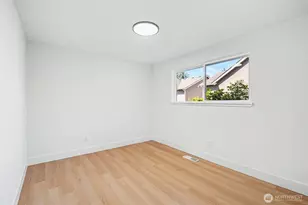 19414 1st Ave SE, Bothell, WA 98012 - Photo 20