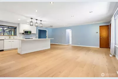 16220 Ambaum Boulevard S, Burien, WA 98148 - Photo 10