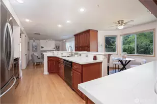 176 Eagle Ridge Dr E, Puyallup, WA 98374 - Photo 8