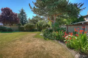 176 Eagle Ridge Dr E, Puyallup, WA 98374 - Photo 32
