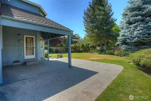 176 Eagle Ridge Dr E, Puyallup, WA 98374 - Photo 34