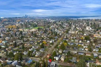 4405 S Holly Street, Seattle, WA 98118 - Photo 2